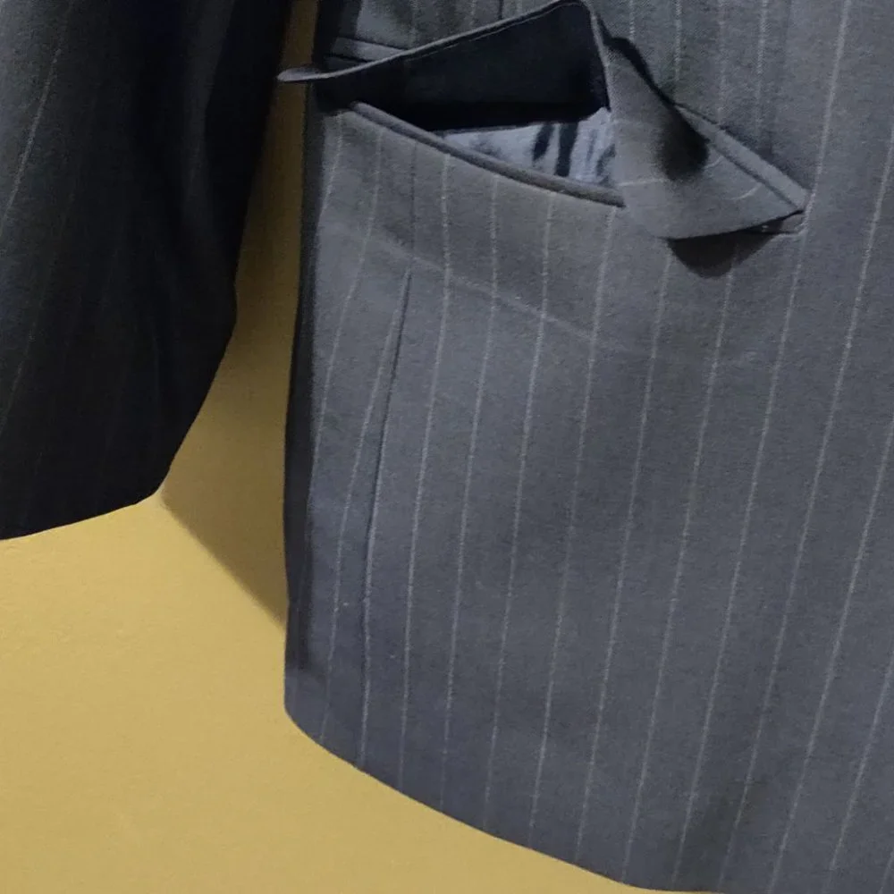 Brooks Brothers 346 Wool Sport Coat Black With Grey Pinstripes SIZE 44S
